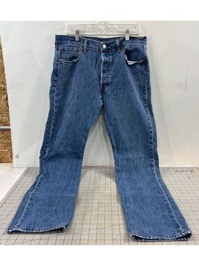 Levi’s 501 Men’s Jeans W34 L34 Indigo Blue Straight-Leg Button-Fly Distressed